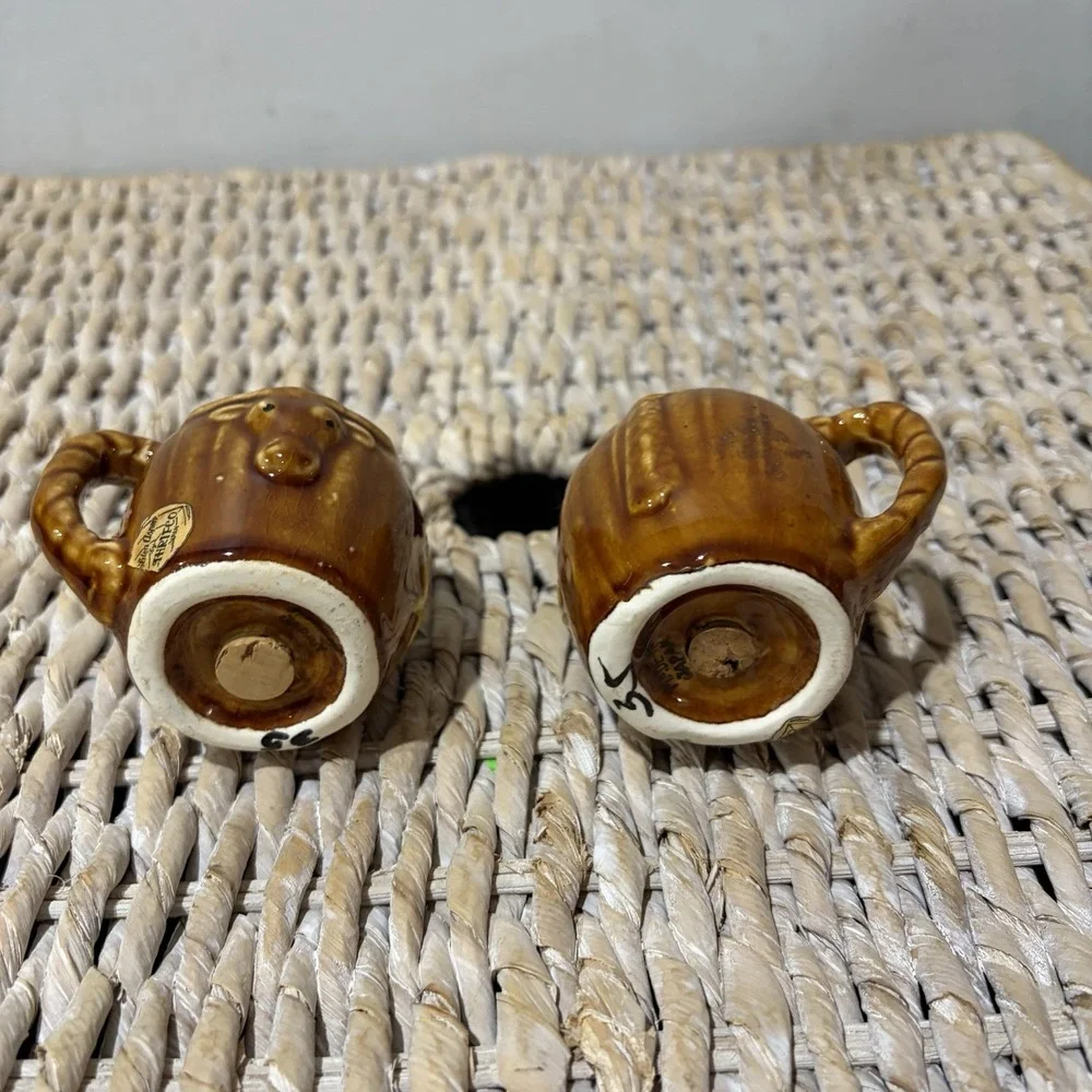 Vintage Texas Souvenir Salt & Pepper Shakers Longhorn Oil Well‎ Thrifco Japan